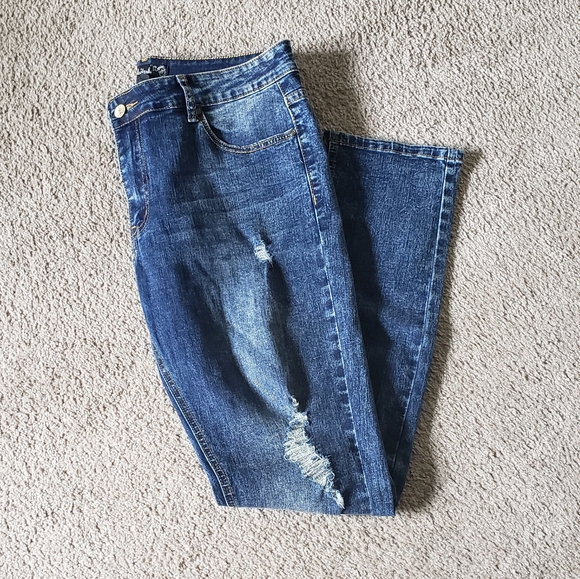 Denim - Distressed Jeans